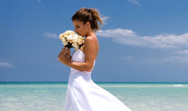 beach wedding hairstyle